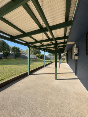 House For Lease - QLD - Gracemere - 4702 - Freshly Renovated Family Home in Gracemere  (Image 2)