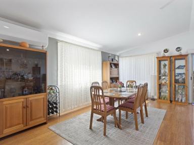 Unit For Sale - NSW - Old Bar - 2430 - ELEVATED POSITION WITH VIEWS OF MOUNTAINS AND OCEAN GLIMPSES  (Image 2)