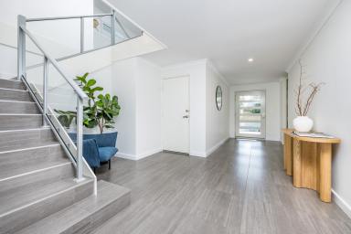 House For Sale - WA - Burns Beach - 6028 - CONTEMPORARY CLASS & COMFORT!  (Image 2)