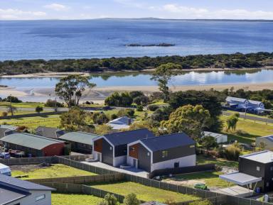 House For Lease - TAS - Bridport - 7262 - A rare opportunity (Image 2)