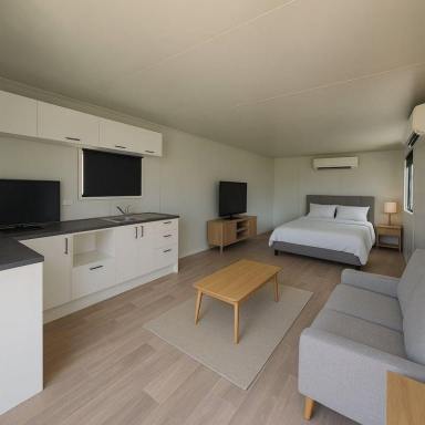 House For Lease - QLD - Park Ridge - 4125 - HOME FOR RENT...NO BOND...NO CONTRACT... 40+ LIVING  (Image 2)