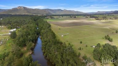 Lifestyle For Sale - NSW - Broke - 2330 - Where Every Window Frames a Masterpiece (Image 2)