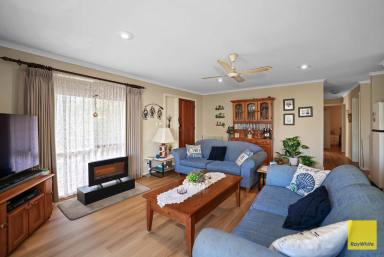 House For Sale - VIC - Sandy Point - 3959 - A Much-Loved Family Beach House - First Time Offered Since 1990  (Image 2)