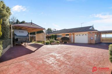 House For Sale - TAS - West Ulverstone - 7315 - UNPARALLELED PRIVACY WITH PANORAMIC VIEWS  (Image 2)
