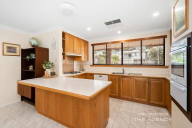 House For Sale - WA - Booragoon - 6154 - ELEVATED CULDESAC LOCATION  (Image 2)