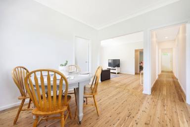 House For Lease - NSW - Tamworth - 2340 - Luxurious and Versile - Welcome to East (Image 2)