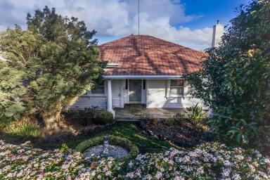 House For Sale - VIC - Hamilton - 3300 - Location, location, location! (Image 2)