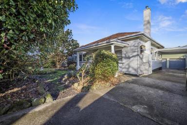 House For Sale - VIC - Hamilton - 3300 - Location, location, location! (Image 2)