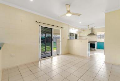 House For Sale - QLD - Bentley Park - 4869 - THE IDEAL HOME FOR ALL THE FAMILY....INSIDE AND OUT  (Image 2)