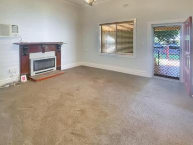 House For Lease - NSW - Narrandera - 2700 - 3 Bedroom Home (Image 2)