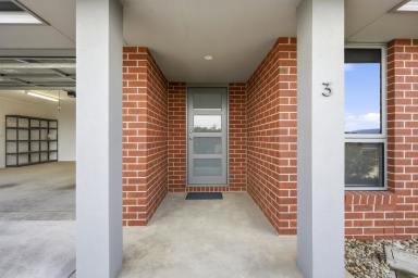 House For Lease - TAS - Riverside - 7250 - Luxurious living in Riverside (Image 2)