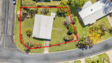 House For Sale - QLD - Mareeba - 4880 - Investment Opportunity or Perfect First Home  (Image 2)