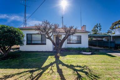 House For Sale - SA - Penola - 5277 - Solid Stone Charm in Popular Cameron St  (Image 2)