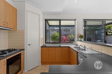 Unit For Sale - VIC - Mount Martha - 3934 - Moments from the Shore  (Image 2)