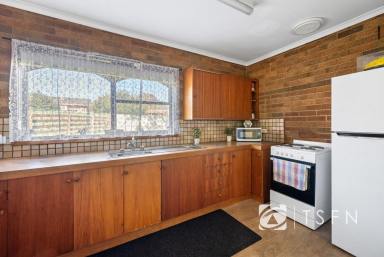 House For Sale - VIC - Kennington - 3550 - Comfort, Convenience & Low-Maintenance Living in a Prime Kennington Location  (Image 2)