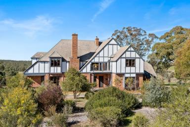 Lifestyle Auction - NSW - Goulburn - 2580 - A Story of Space, Character and Country Grandeur  (Image 2)