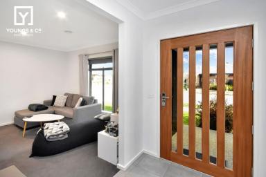 House For Sale - VIC - Kialla - 3631 - Seven Creeks - Modern 4 Bedroom - Corner Block - Plenty of Garaging (Image 2)