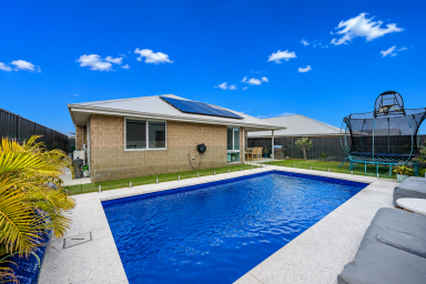House For Sale - WA - Jindalee - 6036 - Coastal Family Living At It's Finest  (Image 2)