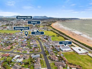 House For Sale - TAS - Ulverstone - 7315 - Sun-Filled, Well-Loved & Ready for Its Next Chapter  (Image 2)