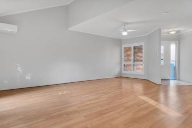 Unit For Lease - QLD - Newtown - 4350 - Stylish 2-Bedroom Townhouse with Private Courtyard in Prime Location  (Image 2)