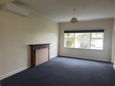 House For Lease - VIC - Hamilton - 3300 - Freshly Painted Family Home  (Image 2)