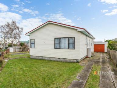 House For Sale - TAS - Ulverstone - 7315 - The Main Event  (Image 2)
