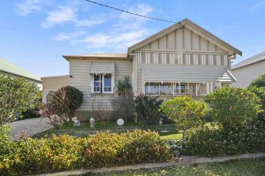 House For Sale - NSW - Georgetown - 2298 - CHARACTER, CONVENIENCE & CLASSIC CHARM IN THE HEART OF GEORGETOWN! (Image 2)