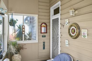 House For Sale - NSW - Georgetown - 2298 - CHARACTER, CONVENIENCE & CLASSIC CHARM IN THE HEART OF GEORGETOWN! (Image 2)