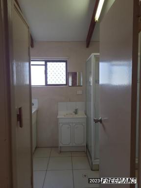 Unit For Lease - QLD - Nanango - 4615 - 2 Bedroom Detached Unit in a complex of 4 (Image 2)
