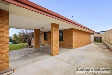 House For Sale - WA - Orelia - 6167 - FRESH, COMFORTABLE & READY TO MOVE IN  (Image 2)