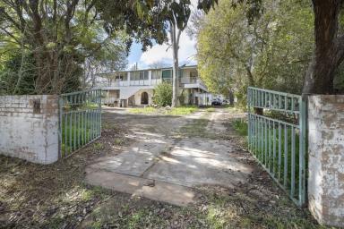House For Sale - NSW - Tooleybuc - 2736 - Grand Opportunity - Renovate, Invest or Redevelop (STCA) (Image 2)