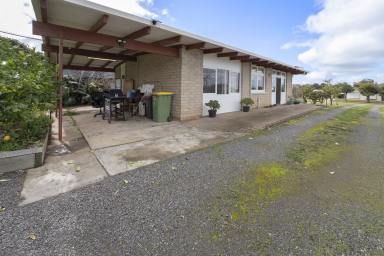 House For Sale - VIC - Nyah - 3594 - WHY RENT WHEN YOU COULD OWN  (Image 2)