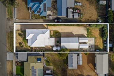 House For Sale - QLD - Cambooya - 4358 - Character, Space & Great Shedding on 1,315m²  (Image 2)