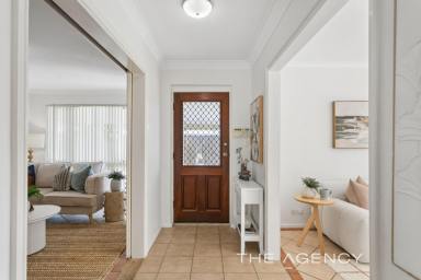 House For Sale - WA - Hillarys - 6025 - A Surprise Around Every Corner!  (Image 2)
