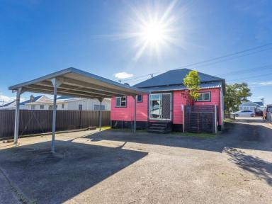 House For Sale - NSW - Taree - 2430 - Unlock the Potential - Central Site in Hospital Precinct  (Image 2)