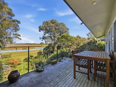 House For Sale - VIC - East Bairnsdale - 3875 - THE VIEW IS THE FIRST THING YOU’LL NOTICE — AND THE LAST THING YOU’LL FORGET  (Image 2)