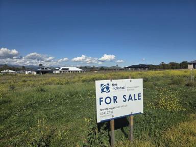 Residential Block For Sale - NSW - Scone - 2337 - BUILDING OUT FAST THIS POPULAR SEMI RURAL LAND ESTATE LOCATED IN THE POPULAR KURRAJONG FIELDS ESTATE (Image 2)