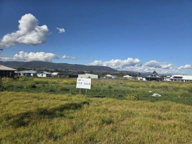 Residential Block For Sale - NSW - Scone - 2337 - BUILDING OUT FAST THIS POPULAR SEMI RURAL LAND ESTATE LOCATED IN THE POPULAR KURRAJONG FIELDS ESTATE (Image 2)