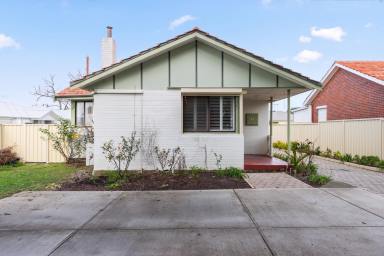 House For Sale - WA - Wilson - 6107 - Charming Cottage with Room to Grow  (Image 2)