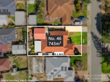 House For Sale - WA - Halls Head - 6210 - Coastal Family Entertainer Just Moments from the Beach (Image 2)