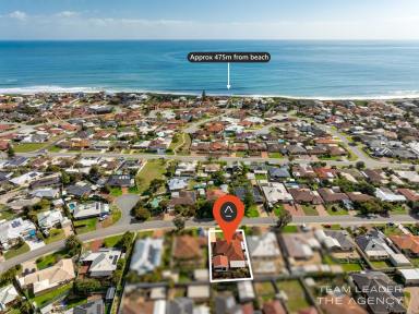 House For Sale - WA - Halls Head - 6210 - Coastal Family Entertainer Just Moments from the Beach (Image 2)