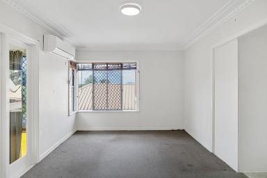 House For Lease - QLD - Harristown - 4350 - Conveniently located Harristown home  (Image 2)