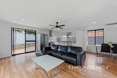 House For Sale - WA - Heathridge - 6027 - GREEN TITLE, RENOVATED & FULL OF POSSIBILITIES  (Image 2)