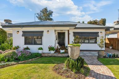 House For Sale - VIC - Mildura - 3500 - The complete package!  (Image 2)