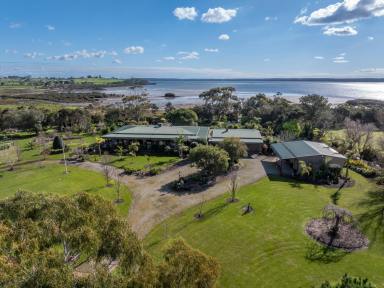 Lifestyle For Sale - VIC - Corinella - 3984 - PARADISE COVE  (Image 2)