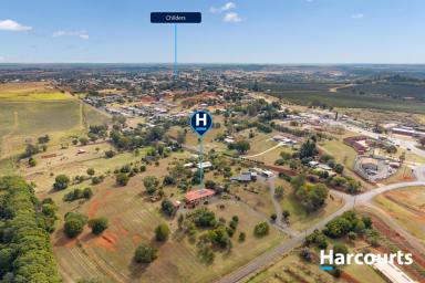 House For Sale - QLD - Childers - 4660 - SPACE, FLEXIBILITY AND LIFESTYLE  (Image 2)