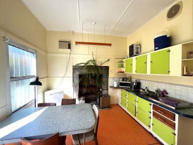 House For Sale - NSW - Kyogle - 2474 - MAIN STREET KYOGLE – FLEXIBLE HOUSE, OFFICE & COMMERCIAL OPPORTUNITY (Image 2)