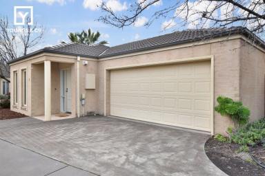 Unit For Sale - VIC - Shepparton - 3630 - Freshly updated, completely turn-key, and ready for its next chapter! (Image 2)