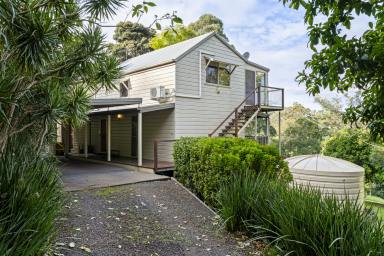 House For Sale - QLD - Ravensbourne - 4352 - Serene Ravensbourne Retreat with Stunning Mountain Views  (Image 2)