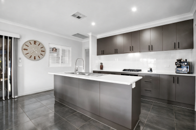 House For Sale - VIC - Mildura - 3500 - Inside Is Impressive. Outside Is Even Better.  (Image 2)
